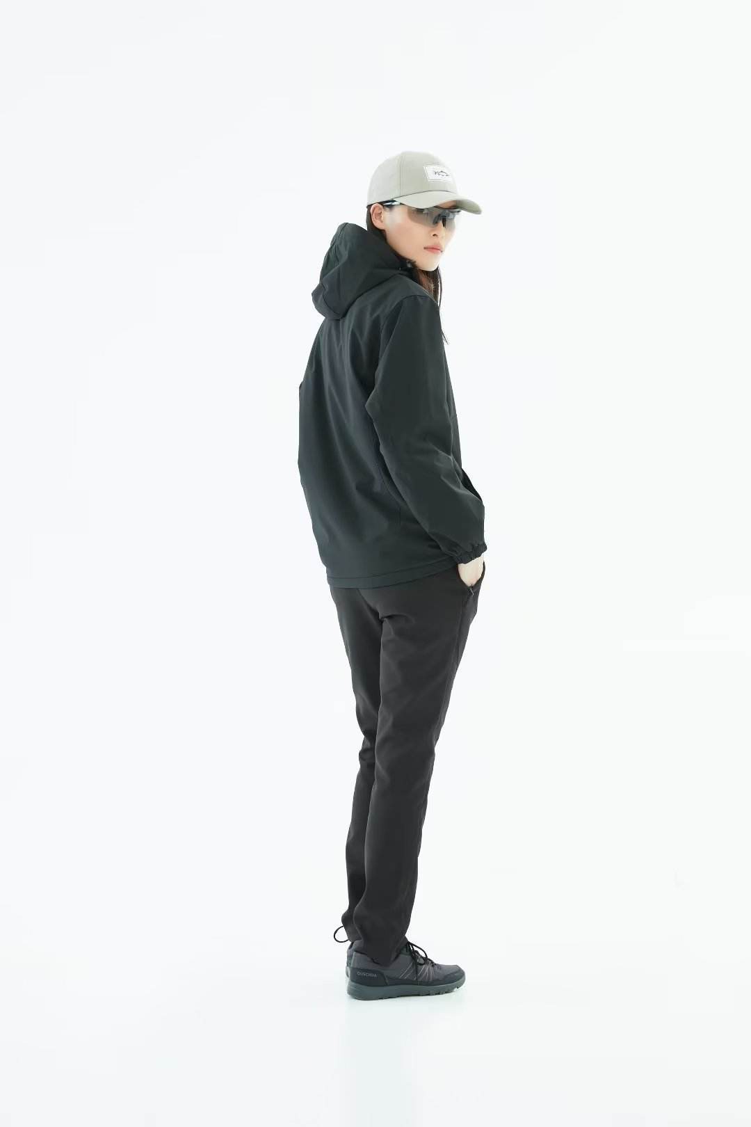 猎燕K11加绒冲锋衣红色LYCFY042